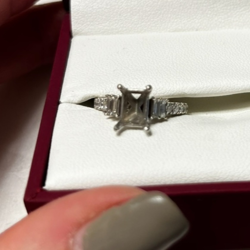 Helzberg 14kw white gold setting